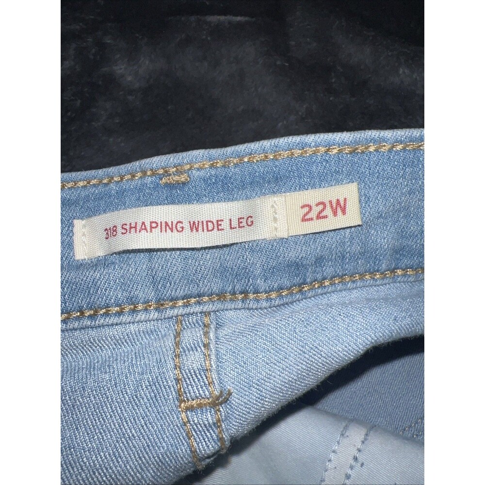 SIZE 22W Levi's 318 Shaping Wide Leg Jean Women Blue Stretch Denim - Picture 2 of 11